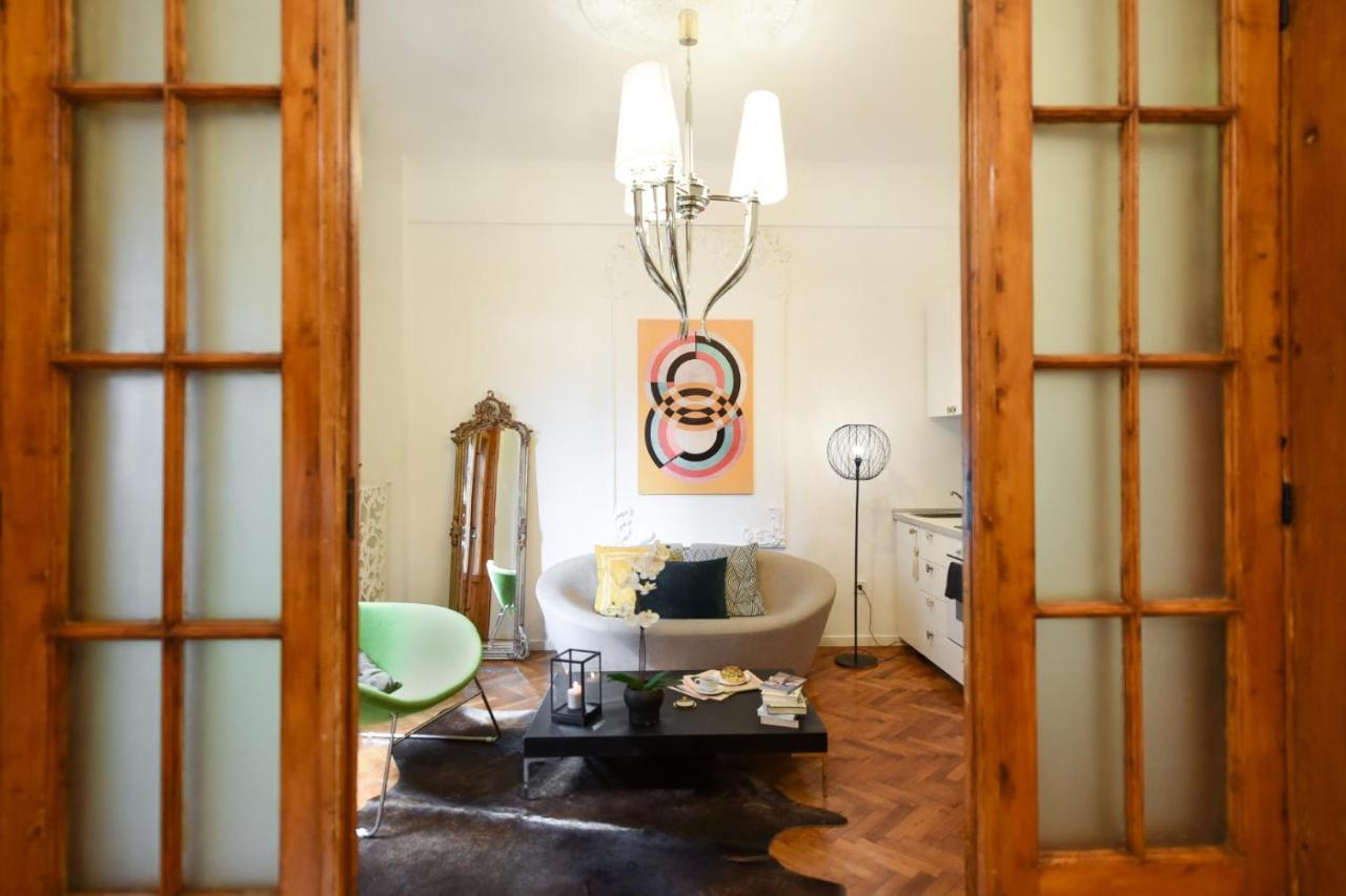 Vintage Elegance, Modern Comfort: 1Br Apartment Overlooking Calea Victoriei Бухарест Экстерьер фото